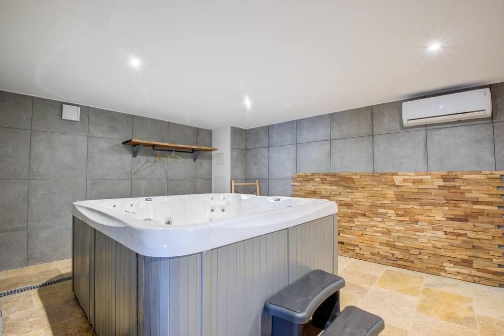 Combe Jolie Clim, Piscine & Jacuzzi Villa Saint-Vincent-de-Cosse Bagian luar foto